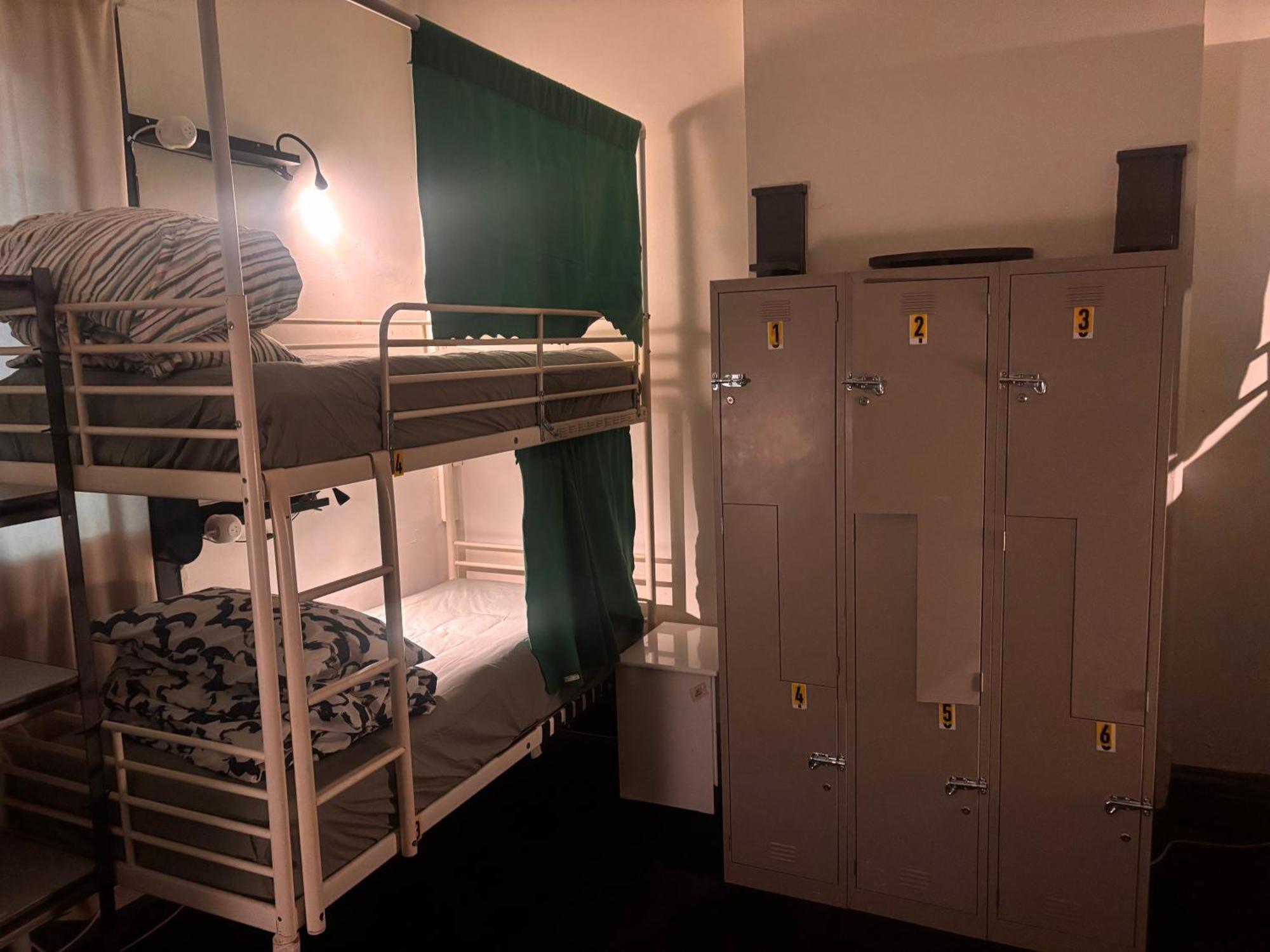 Bed in 6-Bed Mixed Dormitory Room